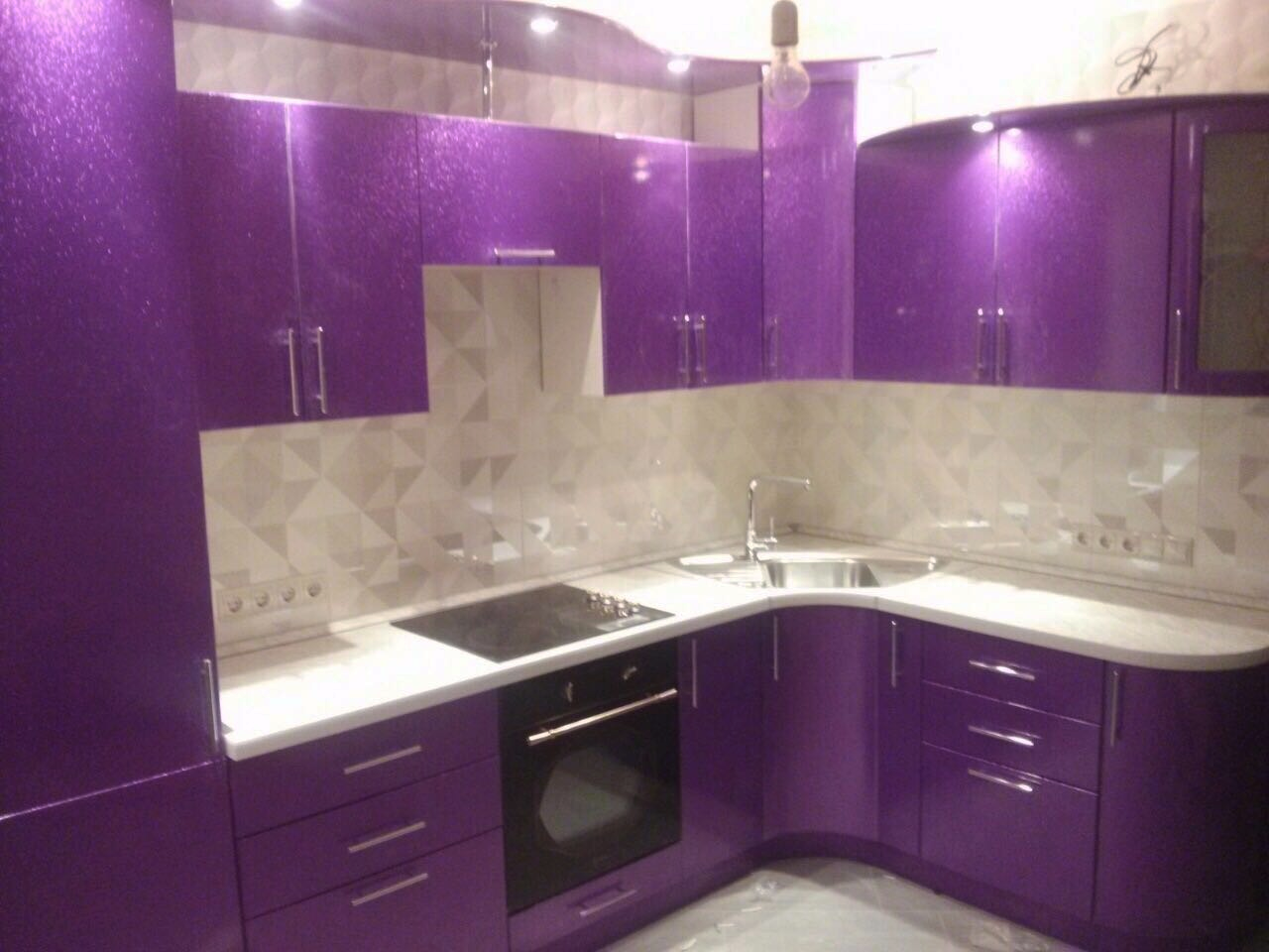 Кухня фиолетовом перламутре